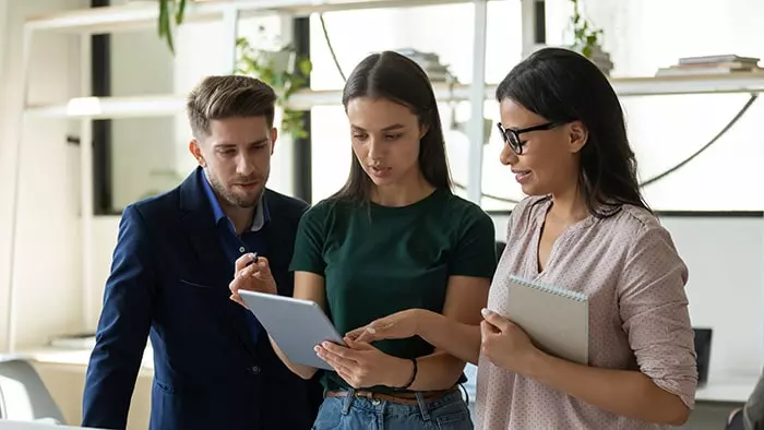 How to Coach Your Sales Reps to do a Competitor Analysis